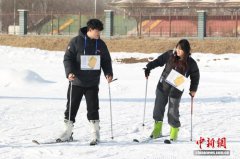 全国滑雪定向挑战赛宁夏兴庆站开赛